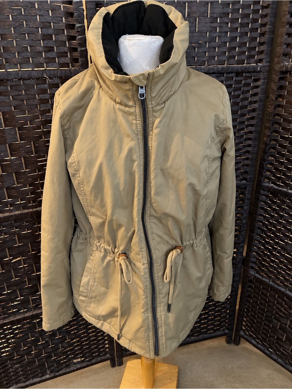 Bench Women's Khaki Drawstring Waist Hooded Puffer Jacket
